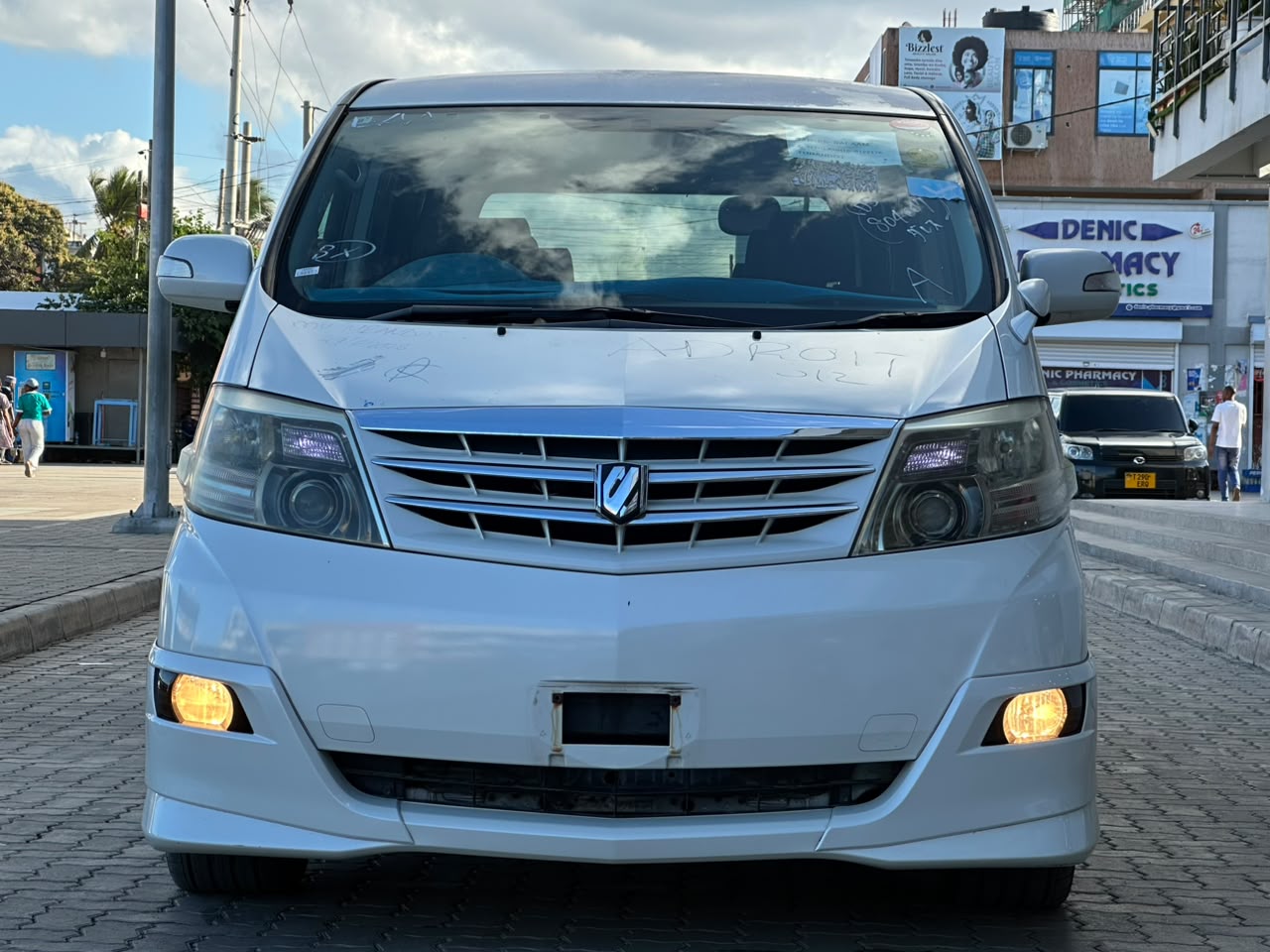 TOYOTA ALPHARD